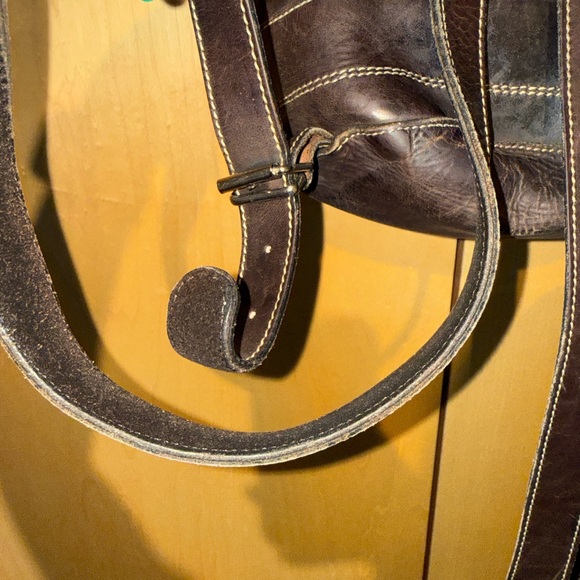 Elegant Dark Brown Leather Backpack - Picture 5 of 16